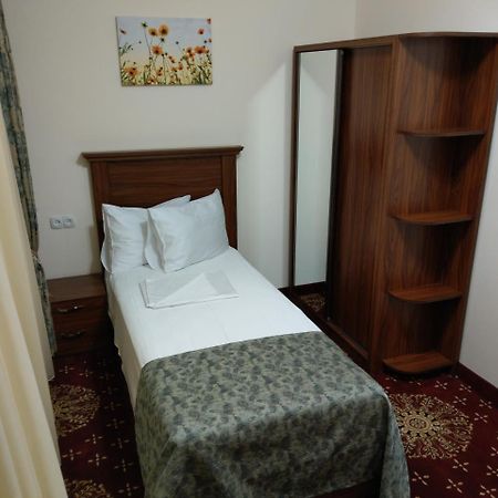 Georgia Hotel Jerevan Buitenkant foto
