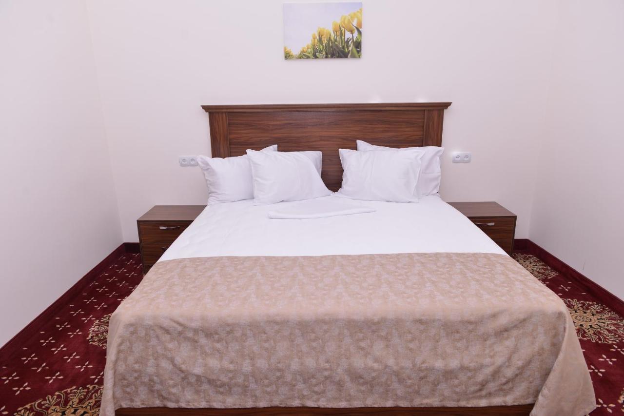 Georgia Hotel Jerevan Buitenkant foto